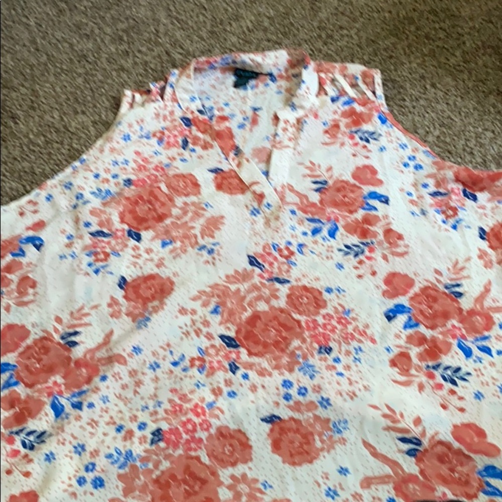 Gorgeous Rue 21 sleeveless top